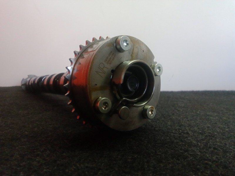 Recambio de arbol de levas para toyota yaris 1.3 16v cat referencia OEM IAM NOTIENEREFERENCIA  