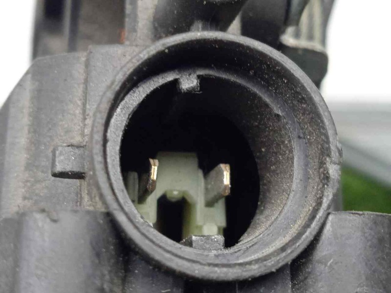 Recambio de elevalunas delantero derecho para renault twingo 1.2 referencia OEM IAM  ELECTRICO - 2.PIN 3.PUERTAS