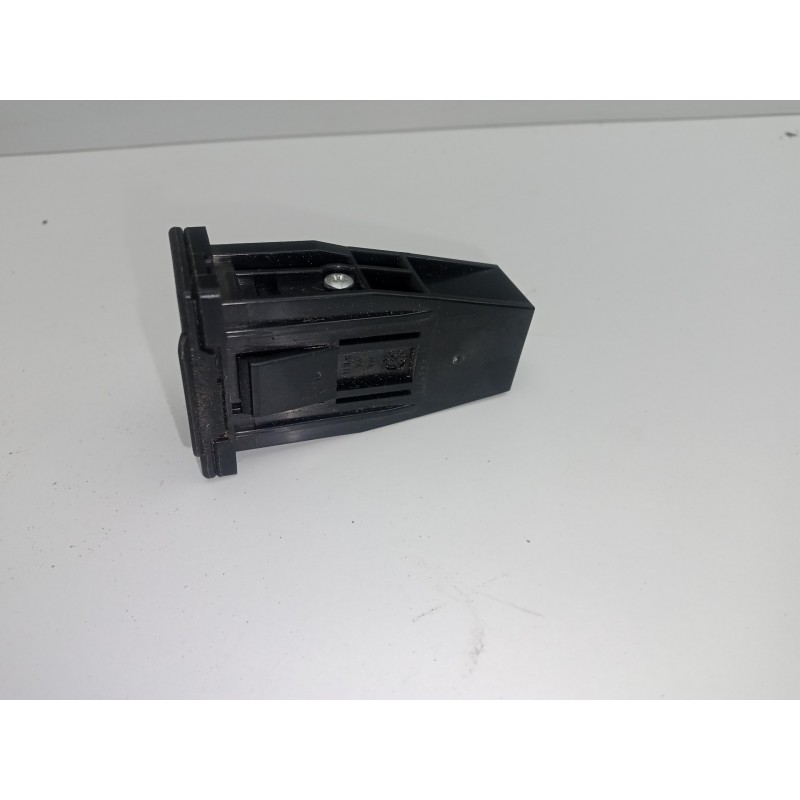 Recambio de interruptor para mitsubishi asx (ga0w) 2.2 di-d cat referencia OEM IAM  USB 4.PINES