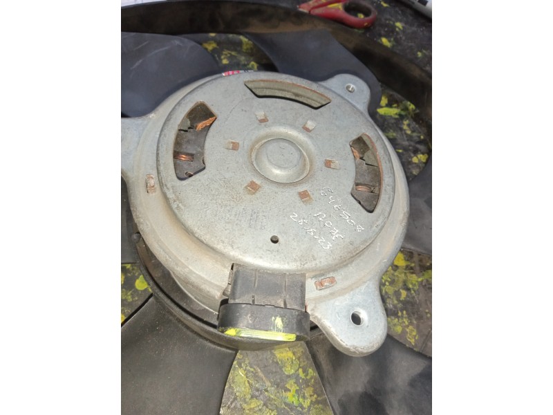 Recambio de electroventilador para renault espace iv (jk0) 3.5 v6 referencia OEM IAM SINREFERENCIA 2.PINES Ø DIAMETRO: 320MM