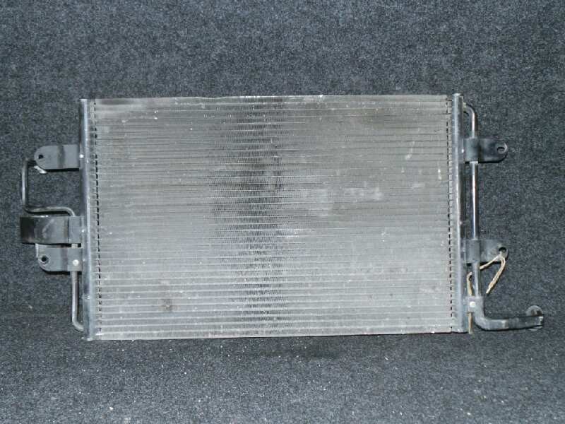 Recambio de condensador / radiador aire acondicionado para volkswagen golf iv berlina (1j1) 1.4 16v referencia OEM IAM 1J0820411