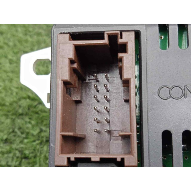 Recambio de pantalla multifuncion para citroën c4 coupe 1.4 16v referencia OEM IAM 9659062780  