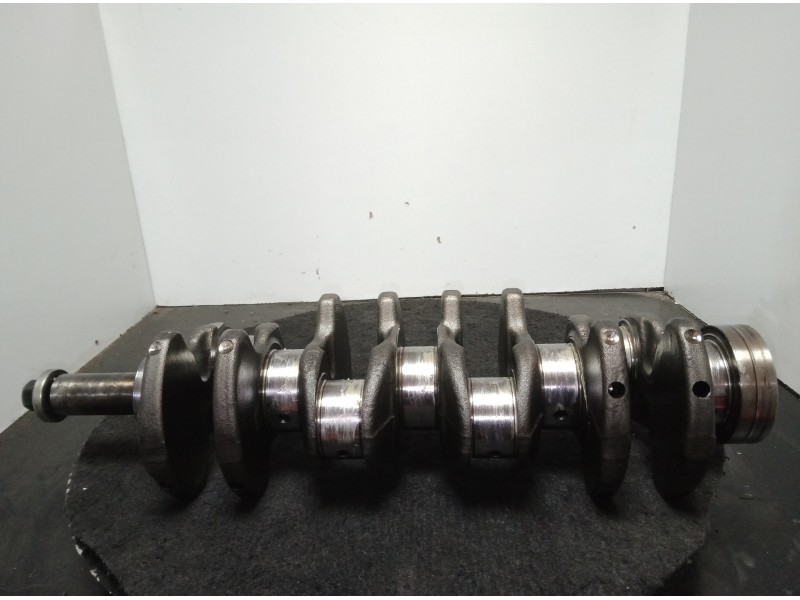 Recambio de cigueñal para kia sorento 2.5 crdi cat referencia OEM IAM A26  