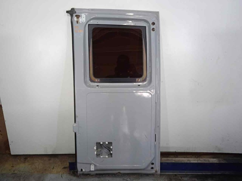 Recambio de puerta trasera izquierda para iveco daily ka 3.0 diesel cat referencia OEM IAM 3803072 BLANCO 