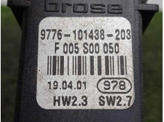 Recambio de motor elevalunas trasero derecho para volkswagen golf iv berlina (1j1) 1.6 referencia OEM IAM 9776101438203-F005S000 2