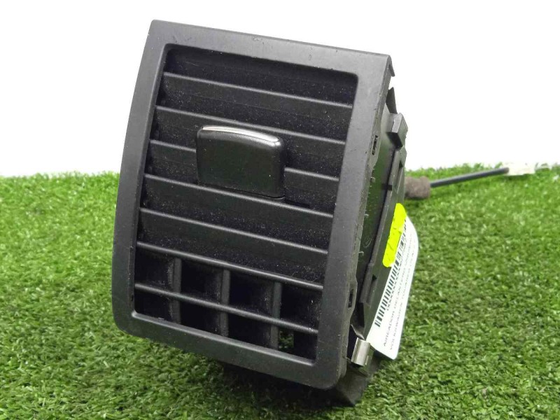 Recambio de aireador delantero izquierdo para volkswagen touareg (7la) 2.5 tdi referencia OEM IAM 7L6819703D  