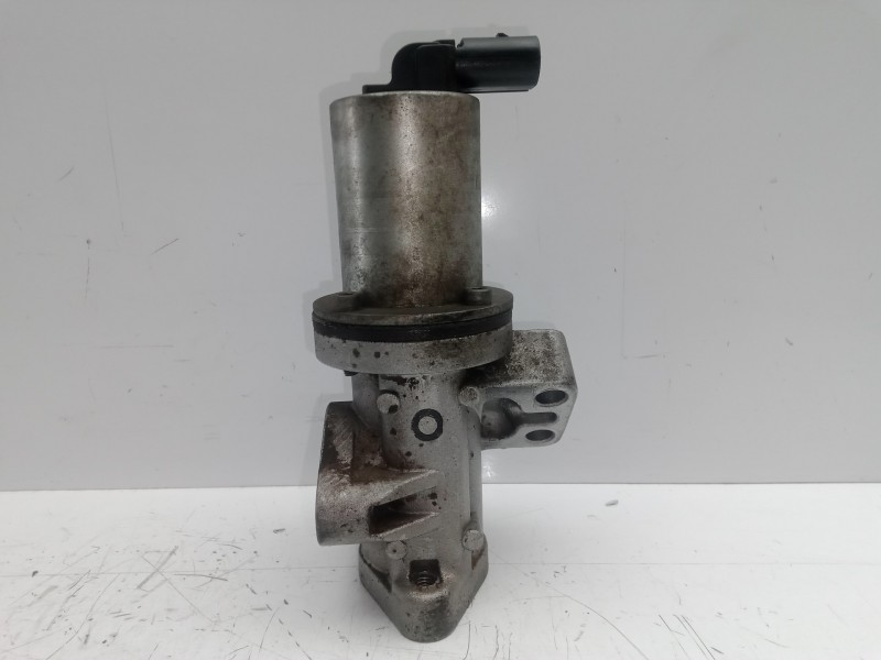 Recambio de valvula egr para kia sorento 2.5 crdi cat referencia OEM IAM 284104A100 2.PINES 