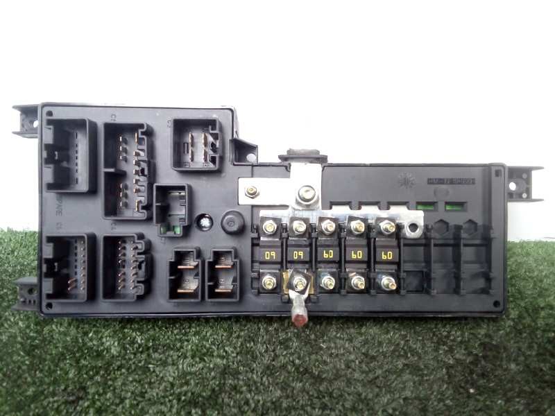 Recambio de caja reles / fusibles para volvo s60 berlina 2.4 diesel cat referencia OEM IAM 8678449-518828017  