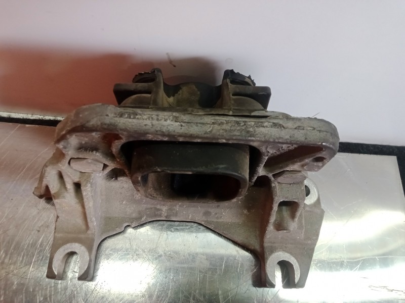 Recambio de soporte motor izquierdo para renault kangoo 1.5 dci diesel cat referencia OEM IAM 8200423501-8200423501C-8200429504 