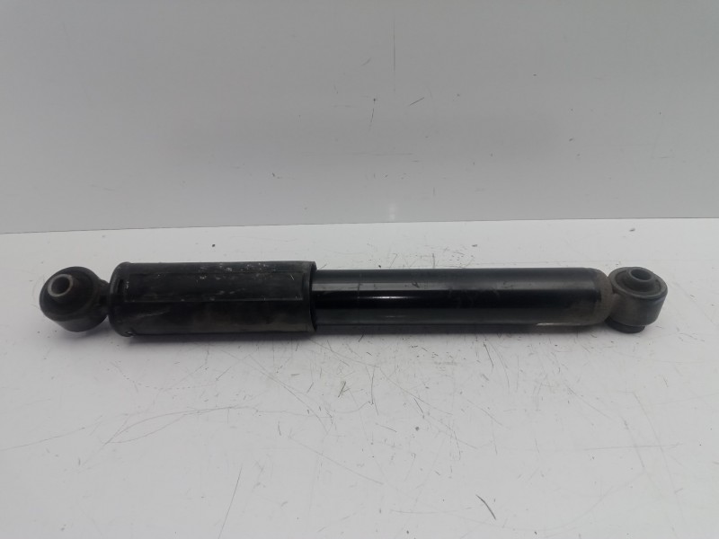 Recambio de amortiguador trasero derecho para kia rio 1.2 cat referencia OEM IAM   