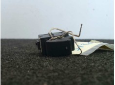 Recambio de mando elevalunas trasero derecho para toyota corolla verso (r1) 2.2 d-cat referencia OEM IAM 848100F010  5 PINES