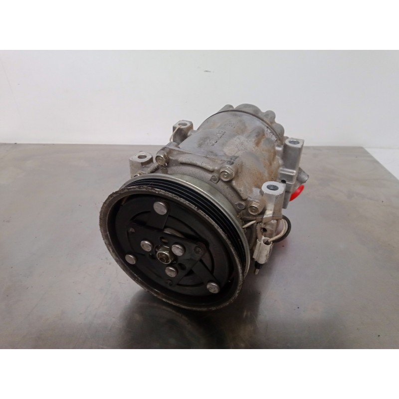 Recambio de compresor aire acondicionado para dacia sandero stepway referencia OEM IAM 8200866443-6111907145-SD7V16-SANDEN  