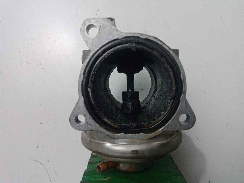 Recambio de valvula egr para volkswagen polo (9n3) 1.4 tdi referencia OEM IAM 045129637A  