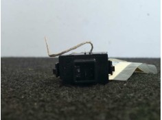 Recambio de mando elevalunas trasero derecho para toyota corolla verso (r1) 2.2 d-cat referencia OEM IAM 848100F010  5 PINES 2