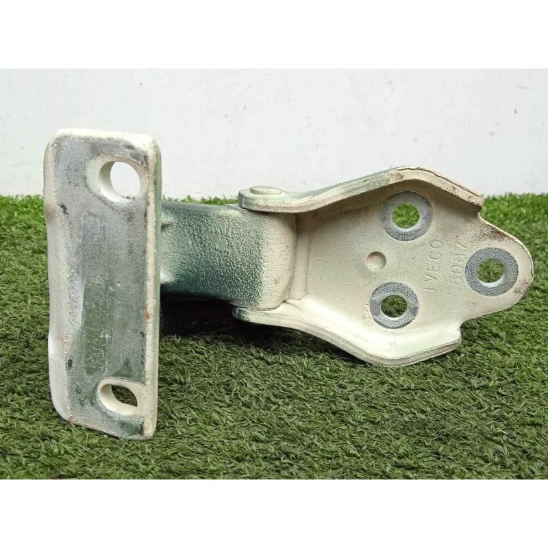 Recambio de bisagra para iveco daily ka 3.0 diesel cat referencia OEM IAM 504131917 DELANTERA.IZQUIERDA INFERIOR