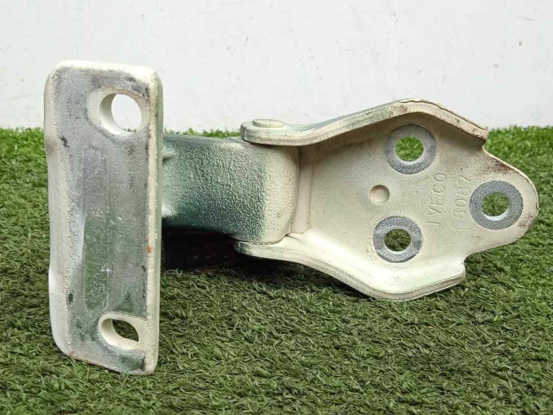 Recambio de bisagra para iveco daily ka 3.0 diesel cat referencia OEM IAM 504131917 DELANTERA.IZQUIERDA INFERIOR