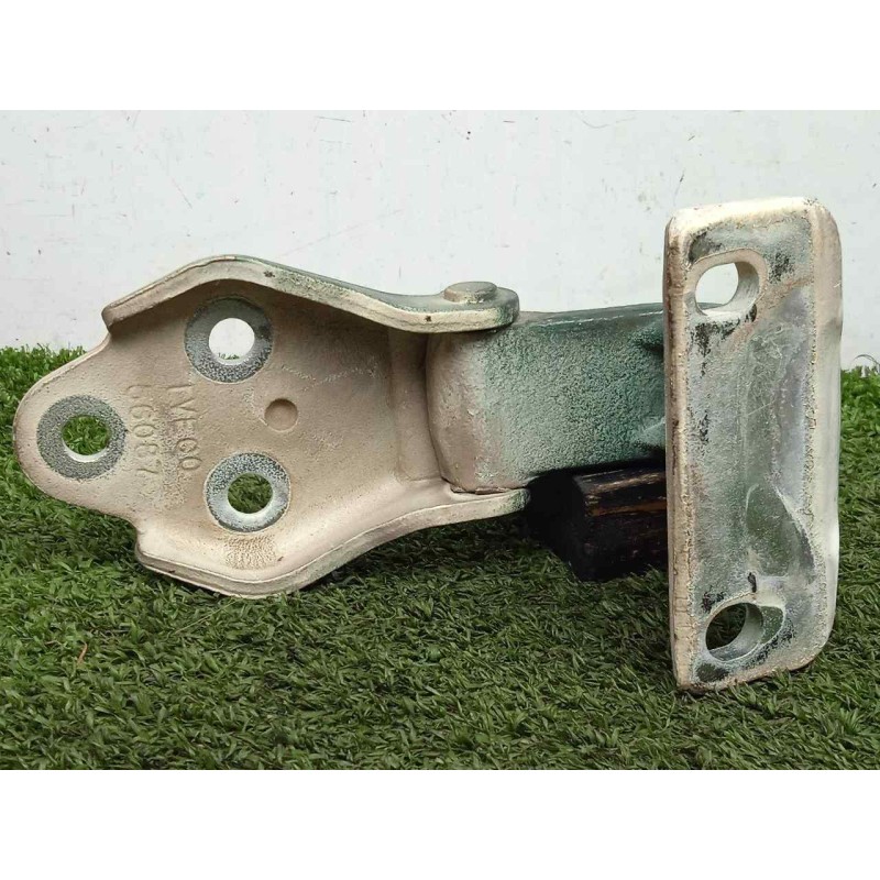 Recambio de bisagra para iveco daily ka 3.0 diesel cat referencia OEM IAM SINREFERENCIA DELANTERA.DERECHA SUPERIOR
