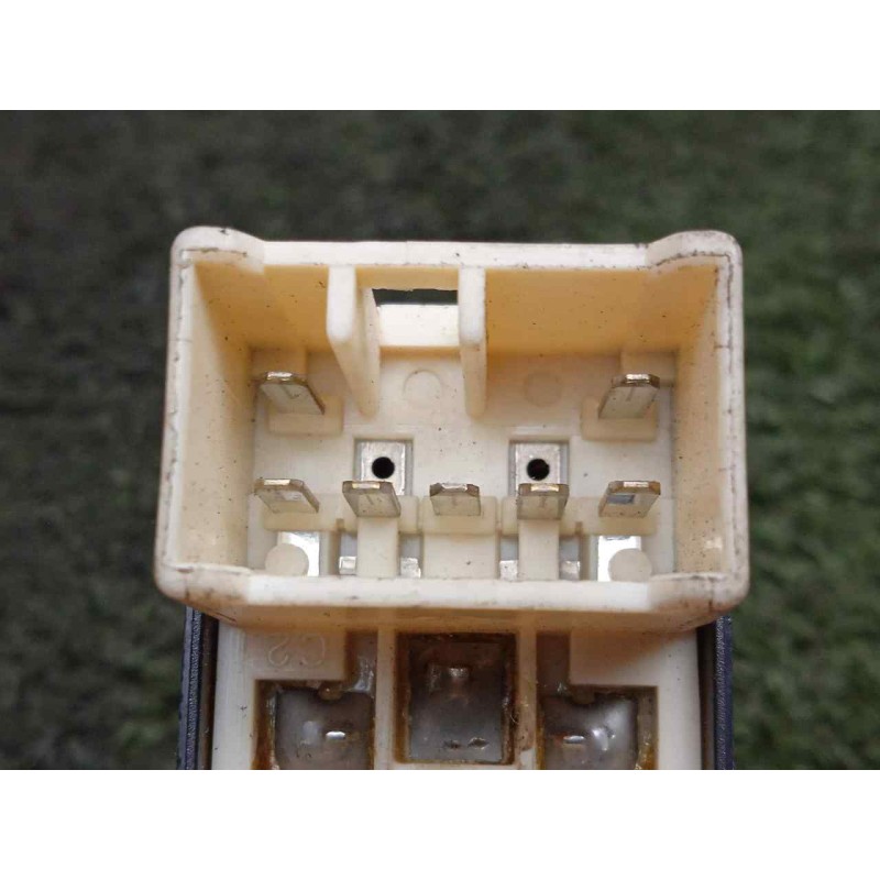 Recambio de mando elevalunas delantero izquierdo para hyundai accent (lc) crdi gl referencia OEM IAM 50307D  