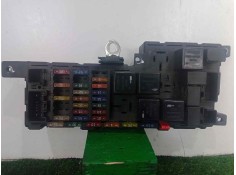 Recambio de caja reles / fusibles para volvo s60 berlina 2.4 diesel cat referencia OEM IAM 8678449-518828017  