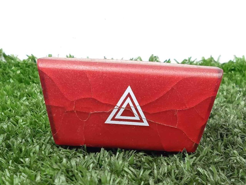 Recambio de warning para toyota aygo (kgb/wnb) 1.4 turbodiesel referencia OEM IAM 843320H010 CON.TARAS 