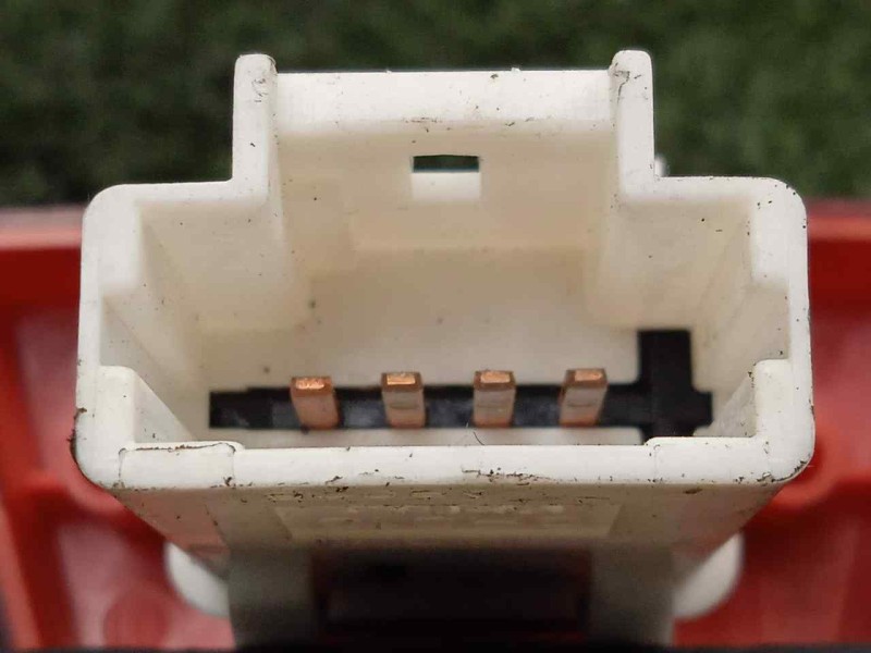 Recambio de warning para toyota aygo (kgb/wnb) 1.4 turbodiesel referencia OEM IAM 843320H010 CON.TARAS 