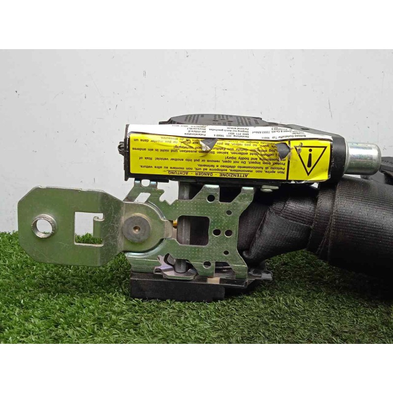 Recambio de cinturon seguridad delantero derecho para iveco daily ka 3.0 diesel cat referencia OEM IAM 33004574H  