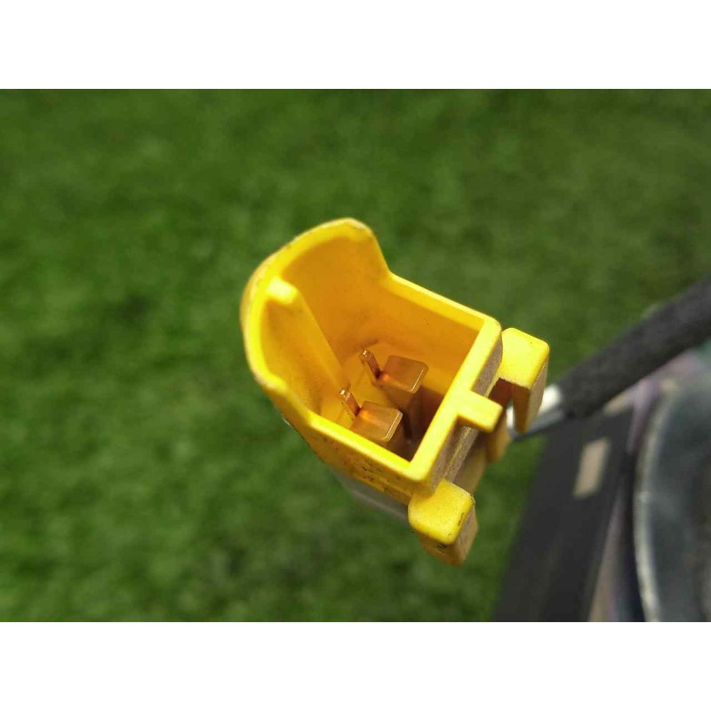 Recambio de cinturon seguridad delantero derecho para iveco daily ka 3.0 diesel cat referencia OEM IAM 33004574H  