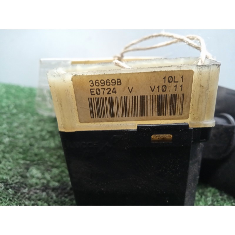 Recambio de mando limpia para renault master ii phase 2 caja cerrada 1.9 diesel referencia OEM IAM 36969B  