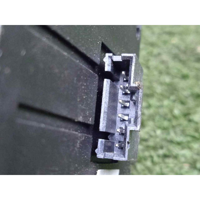 Recambio de mando elevalunas delantero derecho para iveco daily ka 3.0 diesel cat referencia OEM IAM 5801484225  