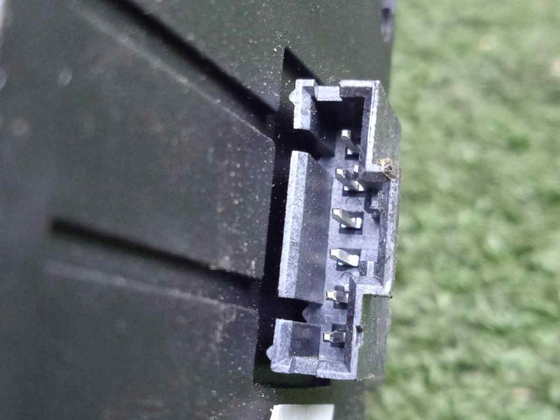 Recambio de mando elevalunas delantero derecho para iveco daily ka 3.0 diesel cat referencia OEM IAM 5801484225  