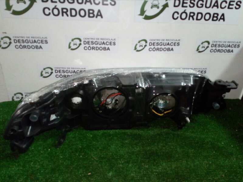 Recambio de faro izquierdo para renault laguna ii (bg0) referencia OEM IAM 11804701 01-05 SIN USAR