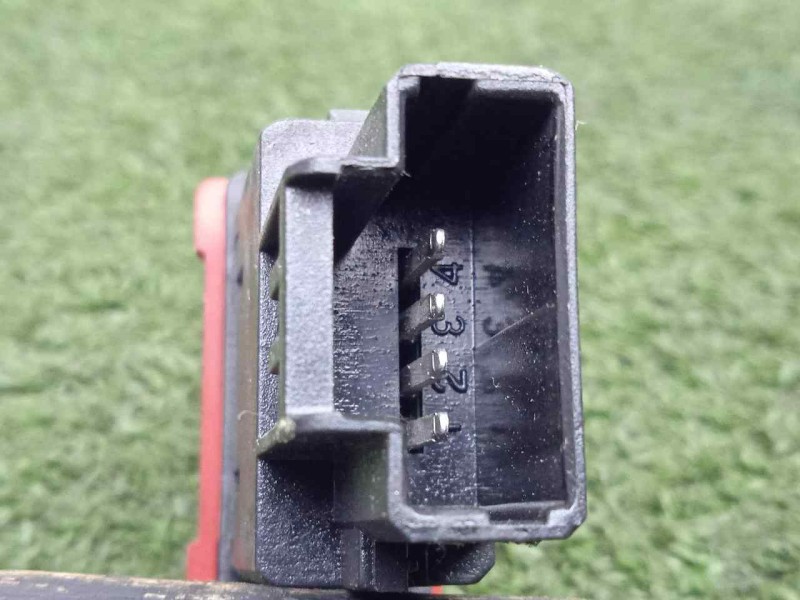 Recambio de warning para iveco daily ka 3.0 diesel cat referencia OEM IAM 69501526  