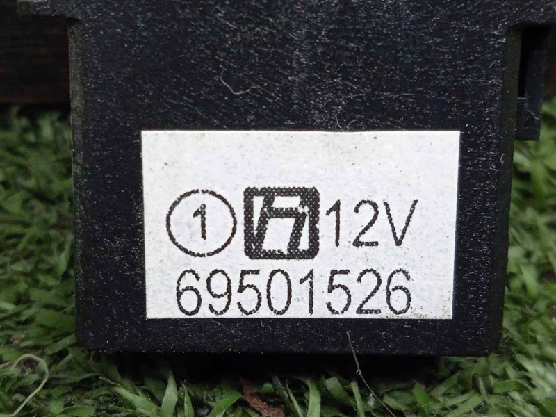 Recambio de warning para iveco daily ka 3.0 diesel cat referencia OEM IAM 69501526  