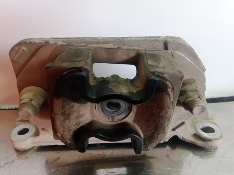 Recambio de soporte motor izquierdo para renault kangoo 1.5 dci diesel cat referencia OEM IAM 8200423501-8200423501C-8200429504 