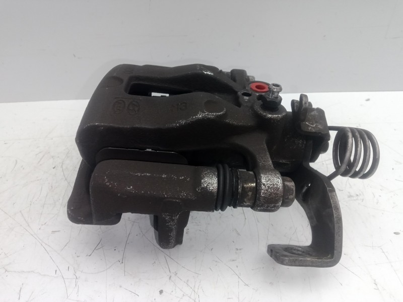 Recambio de pinza freno trasera derecha para kia rio 1.2 cat referencia OEM IAM BC140169 MANDO 