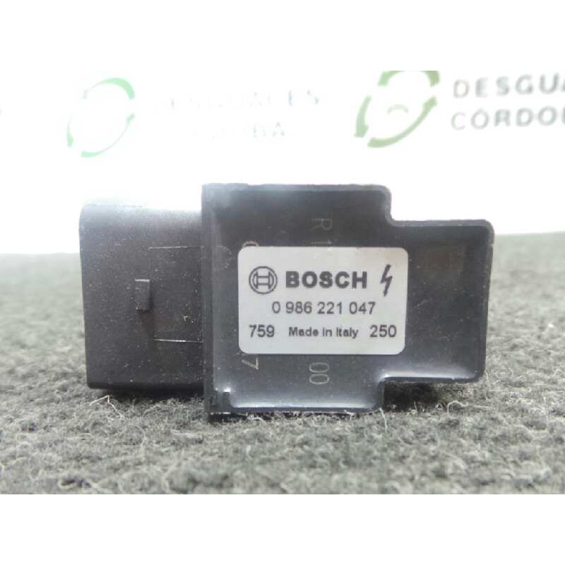 Recambio de bobina encendido para skoda fabia (5j2 ) 1.2 referencia OEM IAM 0986221047  BOSCH