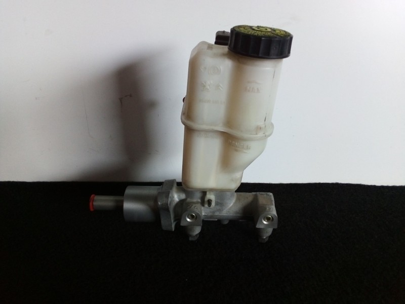 Recambio de bomba freno para citroën c5 berlina 1.6 hdi fap referencia OEM IAM 9646980980  