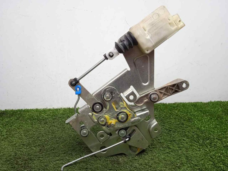 Recambio de cerradura puerta lateral derecha para iveco daily ka 3.0 diesel cat referencia OEM IAM SINREFERENCIA  