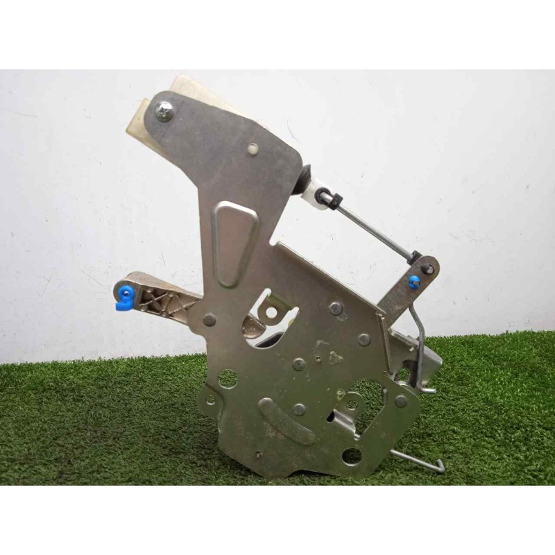 Recambio de cerradura puerta lateral derecha para iveco daily ka 3.0 diesel cat referencia OEM IAM SINREFERENCIA  