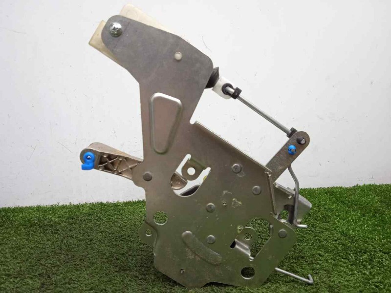 Recambio de cerradura puerta lateral derecha para iveco daily ka 3.0 diesel cat referencia OEM IAM SINREFERENCIA  