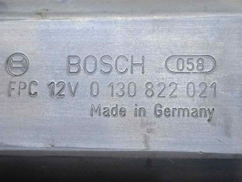 Recambio de motor elevalunas delantero derecho para peugeot 307 (s1) 1.6 16v hdi referencia OEM IAM 0130822021  