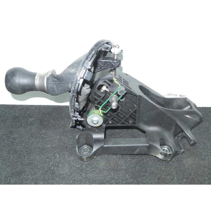 Recambio de palanca cambio para toyota auris 1.4 turbodiesel cat referencia OEM IAM   