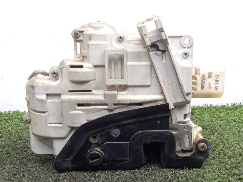 Recambio de cerradura puerta trasera izquierda para audi a6 berlina (4f2) 2.0 tdi referencia OEM IAM 4F0839015 8.PINES CONECTOR.