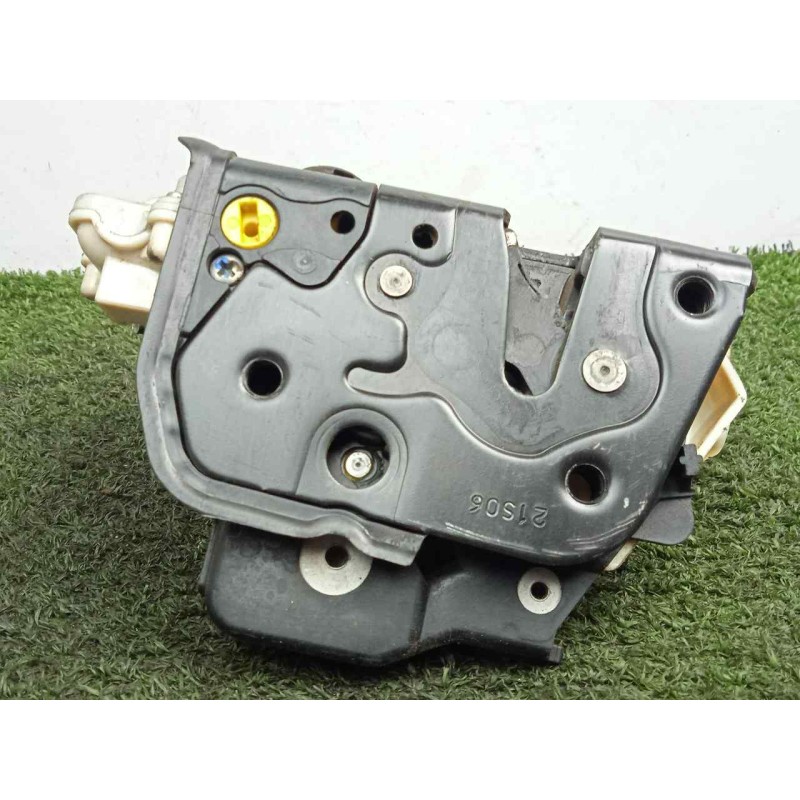 Recambio de cerradura puerta trasera izquierda para audi a6 berlina (4f2) 2.0 tdi referencia OEM IAM 4F0839015 8.PINES CONECTOR.