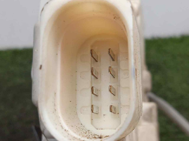 Recambio de cerradura puerta trasera izquierda para audi a6 berlina (4f2) 2.0 tdi referencia OEM IAM 4F0839015 8.PINES CONECTOR.