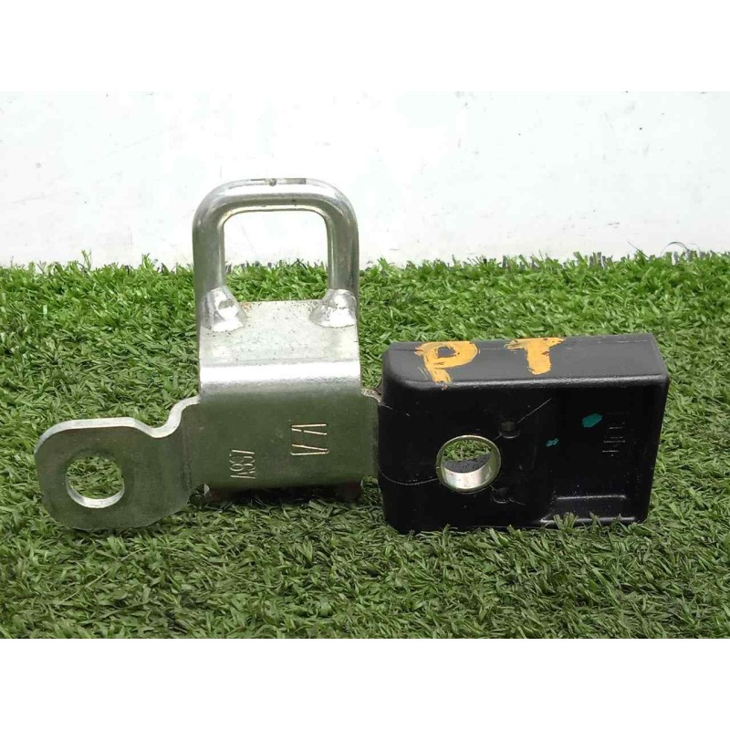 Recambio de no identificado para iveco daily ka 3.0 diesel cat referencia OEM IAM SINREFERENCIA RESBALON PORTON.TRASERO