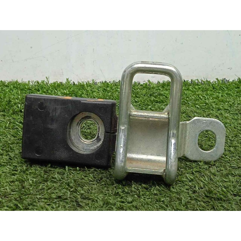 Recambio de no identificado para iveco daily ka 3.0 diesel cat referencia OEM IAM SINREFERENCIA RESBALON PORTON.TRASERO