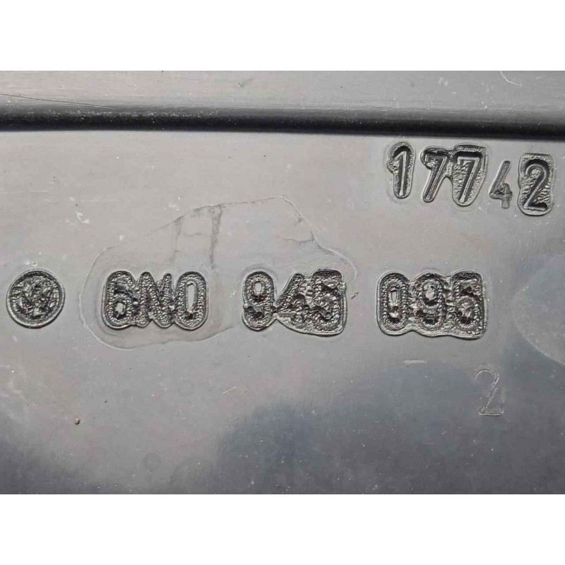 Recambio de piloto trasero izquierdo para volkswagen polo berlina (6n1) 1.4 referencia OEM IAM 6N0945095 95-00 AMBAR