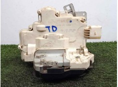 Recambio de cerradura puerta trasera derecha para audi a6 berlina (4f2) 2.0 tdi referencia OEM IAM 4F0839016 7.PINES CONECTOR.BL