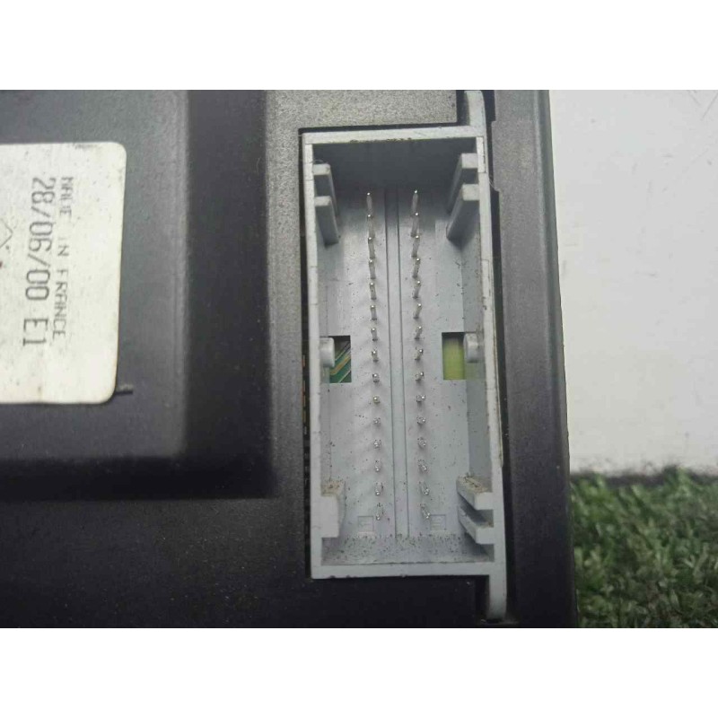 Recambio de mando climatizador para renault scenic rx4 (ja0) 2.0 16v referencia OEM IAM 7700435400-69470001 JA0. 